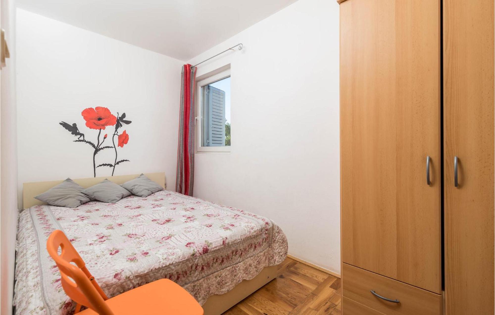 Pet Friendly Apartment In Stara Novalja With Wifi Zewnętrze zdjęcie